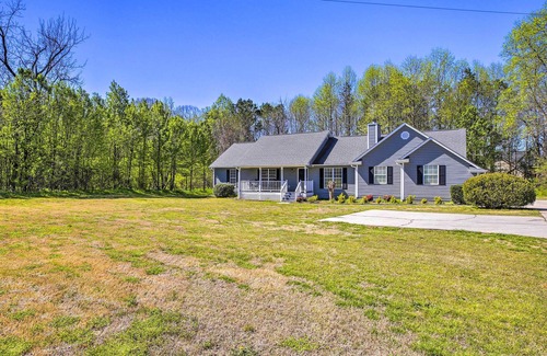 Lawrenceville Cottage | Quiet Lawrenceville Home Near Shopping & Parks!