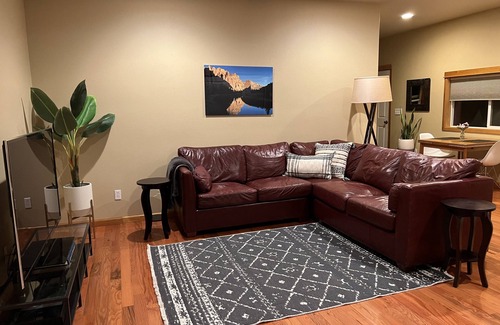 Old Farm District House | Quiet like the country, yet minutes from Bend Parkway to downtown.