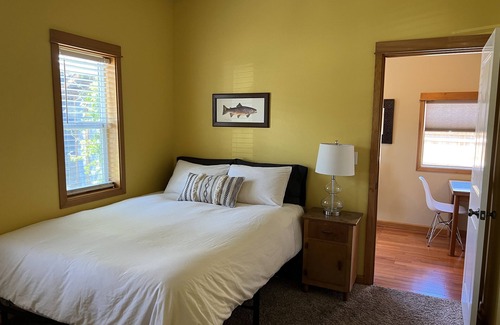 Old Farm District House | Quiet like the country, yet minutes from Bend Parkway to downtown.