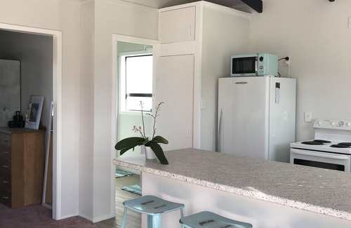 Whitianga House | Quiet little batch just 5min walk from shops