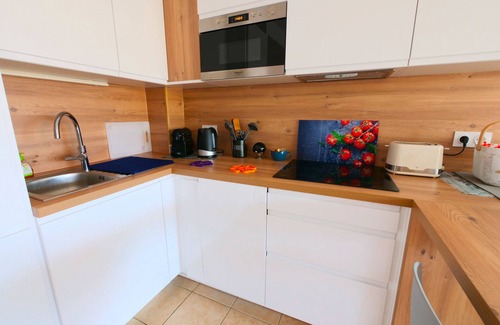 Saint-Cyprien Plage Apartment | QUIET, LUXURY, VERY LARGE TERRACE, SWIMMING POOL, 800 M FROM THE BEACH, REFURBISHED
