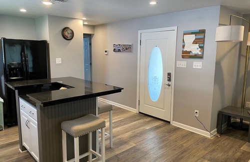 Metairie House | Quiet Neighborhood with quick acess to everything you need