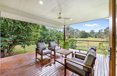 Ninderry House | Quiet Ninderry Cottage with Peaceful Rural Outlook