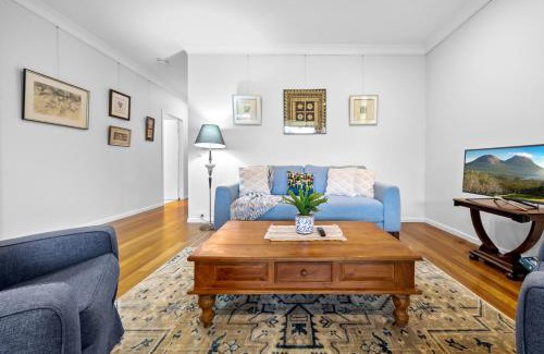 Ninderry House | Quiet Ninderry Cottage with Peaceful Rural Outlook