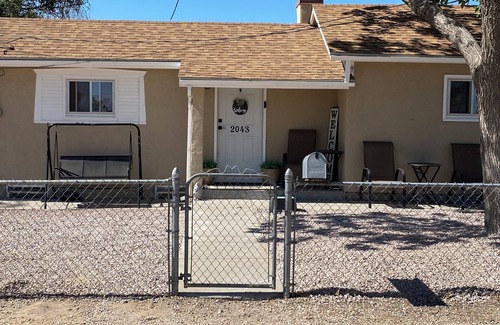 Pueblo House | Quiet one bedroom house