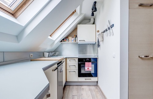 Sofia Apartment | Quiet Park Loft Next to Eagles Bridge