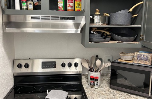 Joplin Condo | Quiet, Peaceful Condo in Excellent Location- Pet Friendly!
