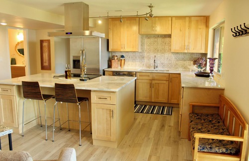 Clinton Apartment | Quiet, Private, Clean, Spectacular View