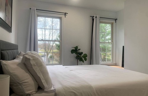 North Laurel House | Quiet Private Rm Laurel