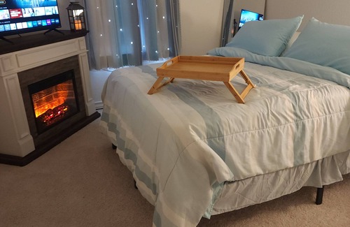 San Antonio Bed & Breakfast | Quiet Private Room & Bath in Cozy Home