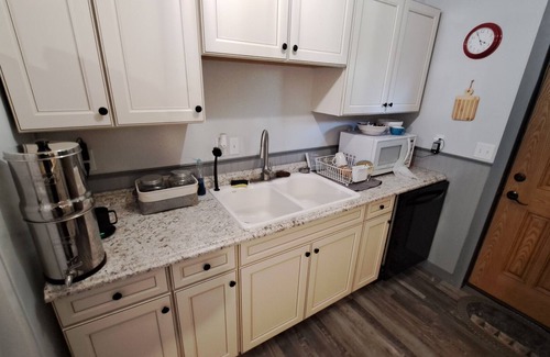 Gainesville House | Quiet ranch style home near White, Norfork, and Buffalo Rivers