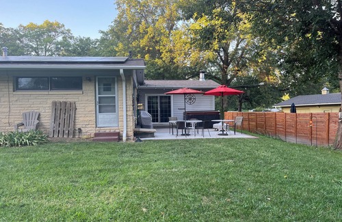 Lincoln House | Quiet ranch-style home in Lincoln, NE