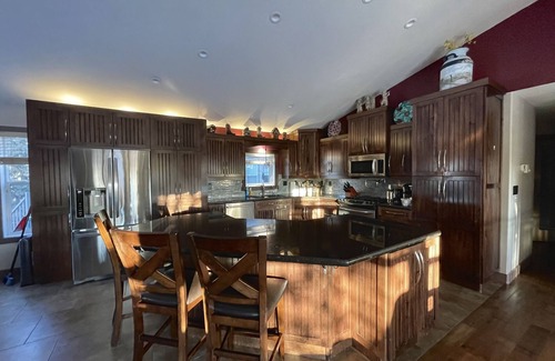 Markerville House | Quiet relaxing home on acreage just minutes from Sylvan Lake