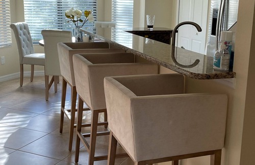 Cypress Lake Condo | Quiet & relaxing like new condo close to Sanibel 10min and Ft Myers Beach 15min