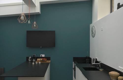 Porte-Saint-Martin Apartment | QUIET RENOVATED INDUSTRIAL LOFT IN "GRANDS BOULEVARDS" AREA; PARIS THEATRES AREA