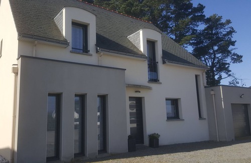 Penestin House | Quiet residence close to shops and beaches