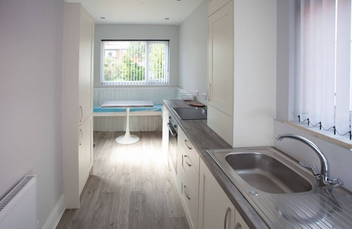 Higher Walton House | Quiet residence close to M6 - Great for Preston, Chorley & Samlesbury