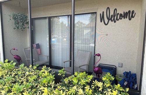 Palm Harbor Condo | Quiet Retreat | Age 55+ | 2 BD 2 BA Condo