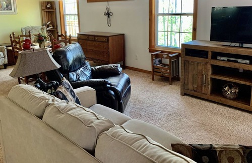 Waynesboro Cabin | Quiet Retreat Tucked In The Woods...perfect place to get away from it all