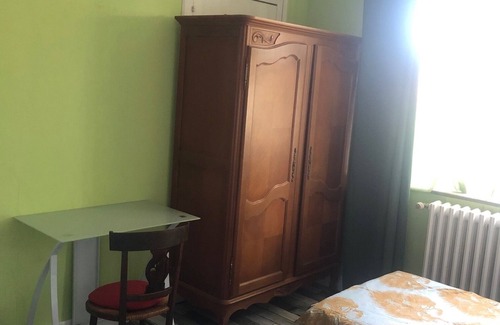 Cholet Bed & Breakfast | Quiet rooms 10 minutes from C. Ville