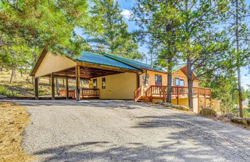 Ruidoso House | Quiet Ruidoso Getaway about 18 Mi to Ski Apache!