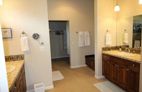 Klamath Falls House | Quiet single level home at Running Y Ranch