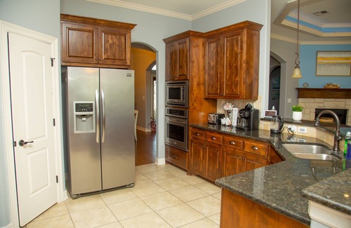 Belton House | QUIET & SPACIOUS - Amiable Modern Home - Belton Oaks