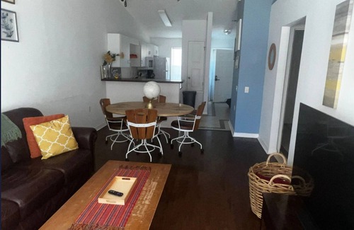 Northwest Pensacola House | Quiet Spacious N.PCola home. Fenced BYard. Private Parking Pet Friendly Sleeps 5