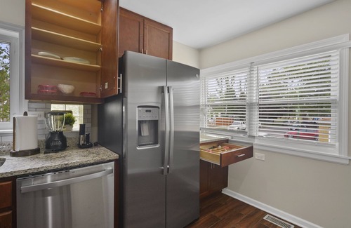 Belmont Cragin Hotel | Quiet Stay - Perfect for Family