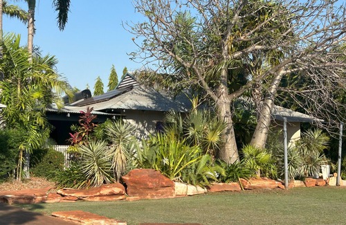 Cable Beach Apartment | Quiet Studio Hideaway 5 minutes Walk to Cable Beach