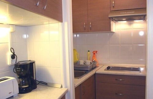 Erzsebetvaros Apartment | Quiet Studio in downtown with a balcony and garden views