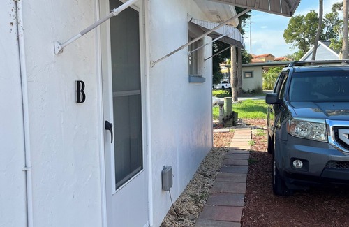 New Port Richey Apartment | Quiet studio in New Port Richey Downtown. Apartment B