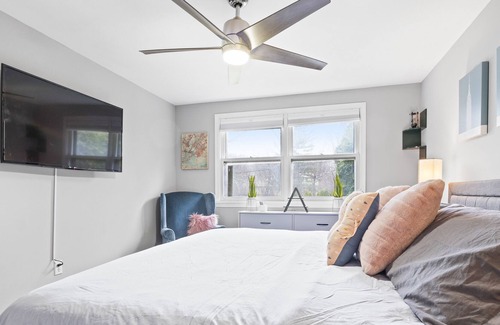 Fairport House | Quiet, stylish, & family-friendly 3 BR in Fairport