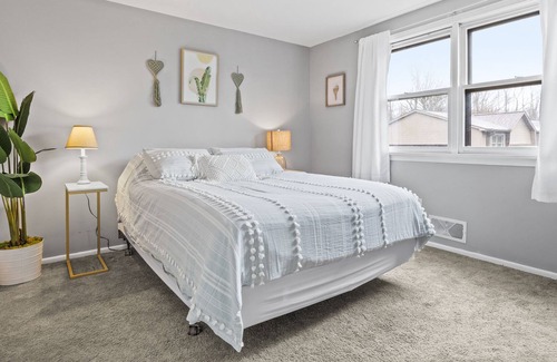 Fairport House | Quiet, stylish, & family-friendly 3 BR in Fairport
