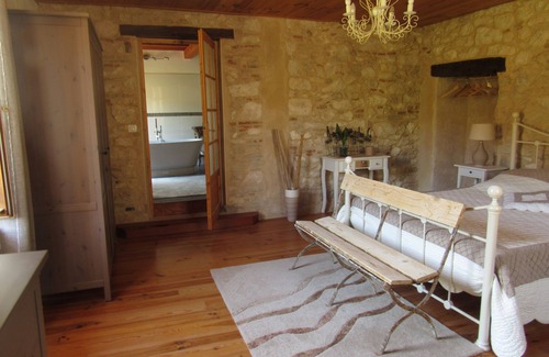 Castelnau-de-Montmiral Bed & Breakfast | Quiet Tilleul guest house at "La Boriette" for nature lovers