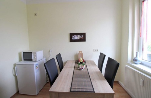 Goerlitz Apartment | Quiet time-out in Görlitz - vacation apartment with 2 bedrooms and balcony