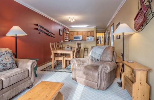Silver Star Mountain Condo | Quiet Top Floor bright and large corner Creekside Condo - Pet Friendly Too!