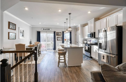 Edgemore House | Quiet Townhome - Located near major hospitals and Tradepoint Atlantic