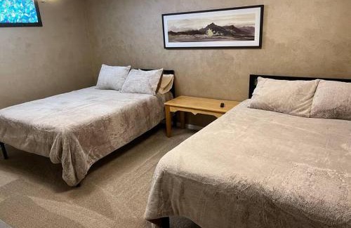 Iron Mountain Villa | Quiet, Upscale 3 bedroom close to town