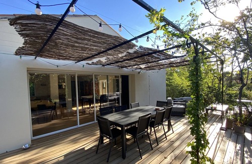 Assas Villa | Quiet. Villa 180 m2. Land 4000 m2. Big pool.