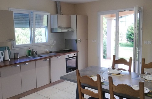Prayssac Villa | Quiet villa with swimming pool, Lot valley, Cahors, Rocamadour, Sarlat.