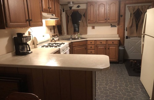 Rhinelander Cabin | Quiet waterfront cabin near Tomahawk & Minocqua, Pet friendly