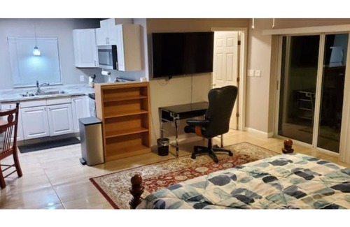 Fort Myers Shores Apartment | Quiet Waterfront Cottage Amazing Views Close To I-75