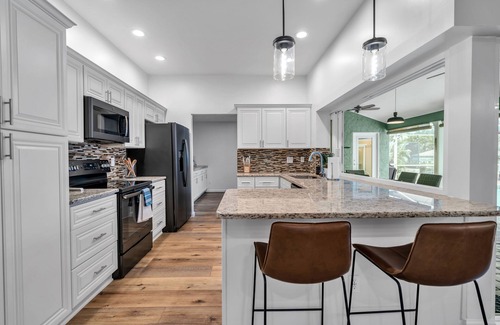 Apollo Beach House | Quiet Waterfront Luxury!