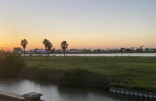 Rockport House | Quiet Waterfront Retreat minutes from downtown.