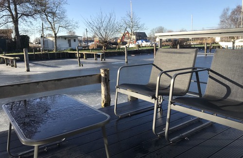 Municipality of Aalsmeer Boat Rental | Quiet Waterloft Near Amsterdam and Schiphol Ws11