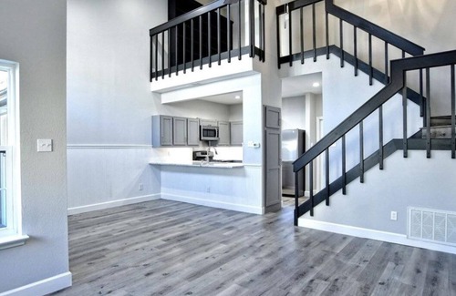 Austin House | Quiet, well appointed S. Austin townhome. Close to everything! Min. 30 days.