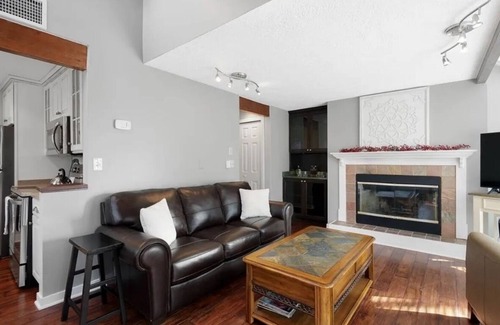 Farmington Condo | Quiet Woodland Serenity Escape