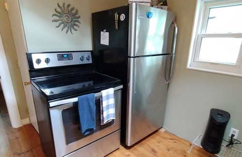 Brimfield Cabin | Quiet1 Bedroom Lake Cabin by Chain of Lakes State Park to Fish and Relax