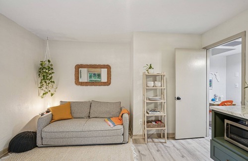 Gainesville Apartment | Quietly Elevated Gainesville Guest Suite - The Perch at Misty Hollow